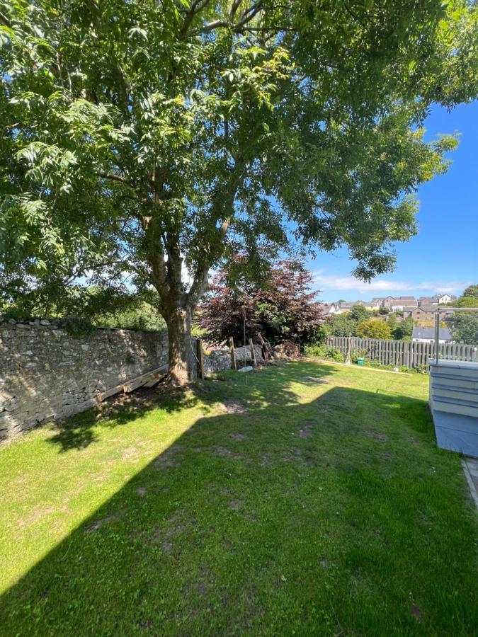 Orchard Lodge -Coastal Retreat, New Build, Village Views, Private Garden And Terrace Saint Brides Major Buitenkant foto