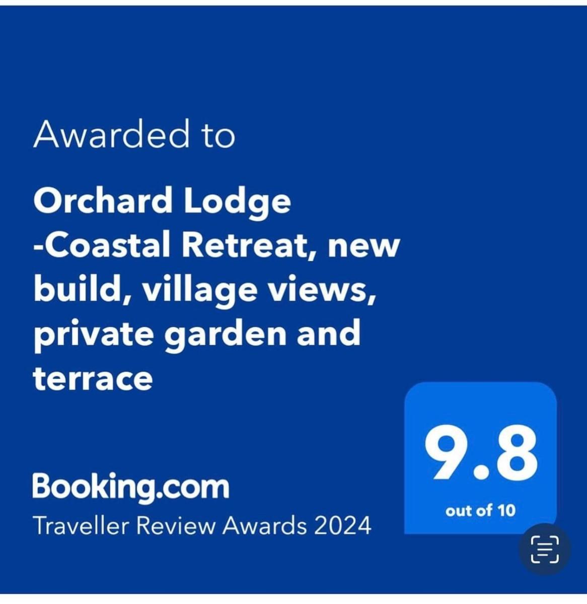 Orchard Lodge -Coastal Retreat, New Build, Village Views, Private Garden And Terrace Saint Brides Major Buitenkant foto